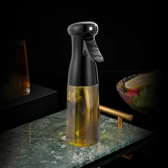 【新錸家居】氣壓式扇型霧化噴油瓶230ml-1入(耐熱玻璃瓶身 專利噴頭 均勻噴灑 節能省油)