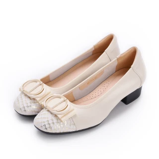 【DN】跟鞋_真皮拼接異材質飾釦低跟鞋(米)