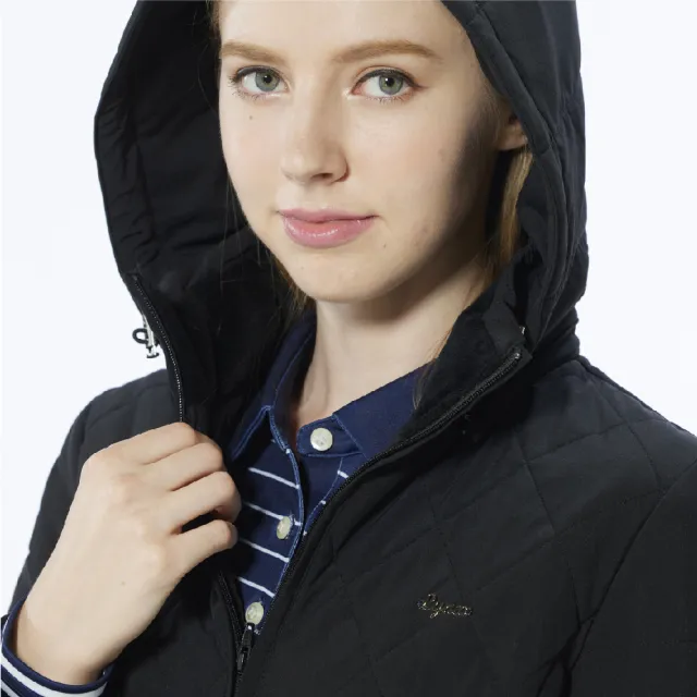 【Lynx Golf】女款吸濕排汗鋪棉保暖素面菱格壓線LOGO鐵牌長袖連帽外套(黑色)