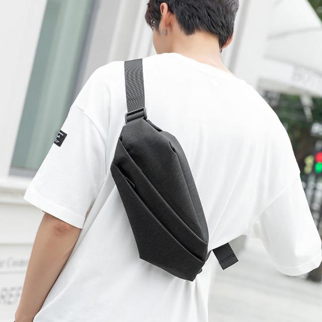 【BONum 博紐】ins潮男多功能輕便胸包 腰包 跨包(手機 後腰包 工具包 逛街包 錢包 外送包)