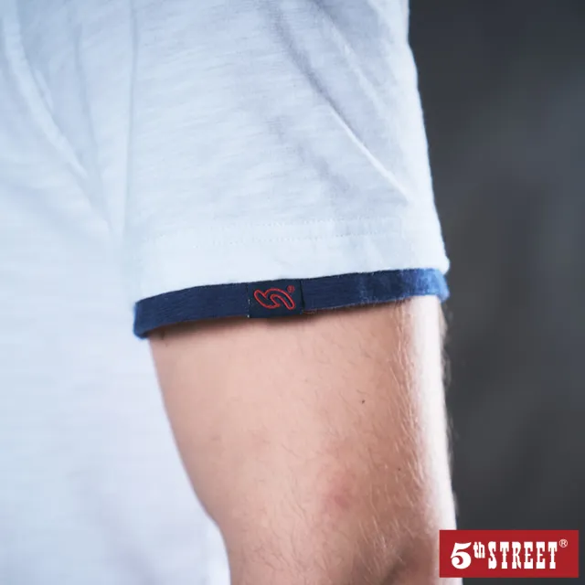 【5th STREET】男裝 短t 短袖 上衣 t恤 TEE logo 圖案 假兩件 白色(570908)