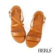 【HERLS】涼鞋-編織壓紋交叉平底涼鞋(棕色)