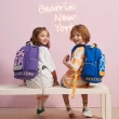 【BEATRIX NEW YORK】美式休閒國小防潑水護脊透氣書包(適用身高120-150cm)