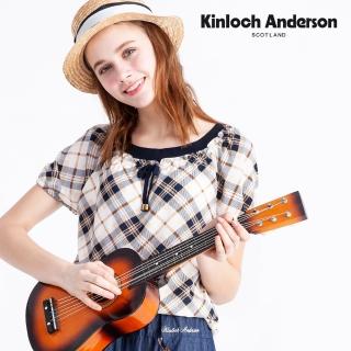 【Kinloch Anderson】金安德森女裝 經典格紋抓皺圓領短袖上衣(雪紡-卡其)