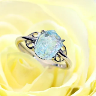 【Naluxe】天然寶石海水藍寶石原礦造型戒指(３月誕生石、勇氣之石、安定情緒、撫慰心靈)