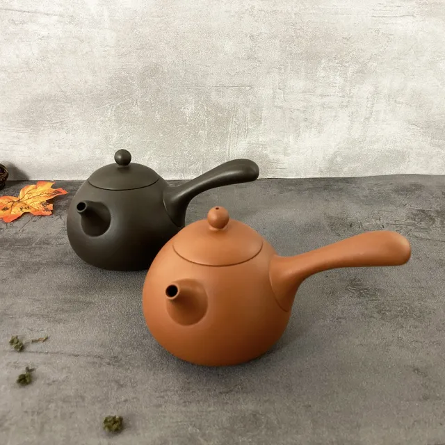 【台灣製造】日式側把壺 260ml 橫手急須壺 鶯歌陶藝之美(茶具 茶壺朱泥 紫砂 段泥 泡茶壺 茶杯)