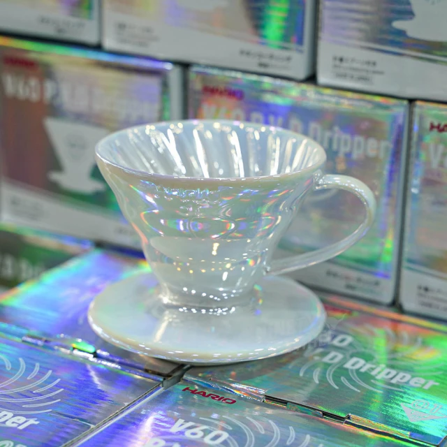 【HARIO】V60 陶瓷濾杯 V01 鈦白珠光 鍍鈦 VDC-01WO(V60 日本製 1-2人份)