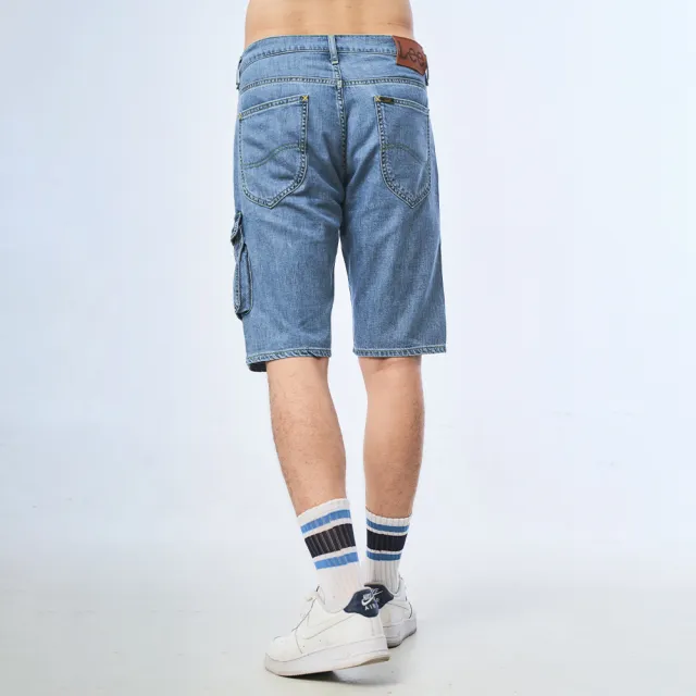 【Lee 官方旗艦】男裝 牛仔短褲 / 902 及膝 側邊大口袋 中藍洗水(LL210099ATR)