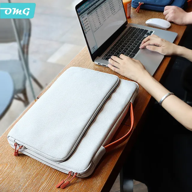 【OMG】MacBook手提電腦包 商務簡約風筆電包 公事包 內膽包(行李箱拉桿帶設計)