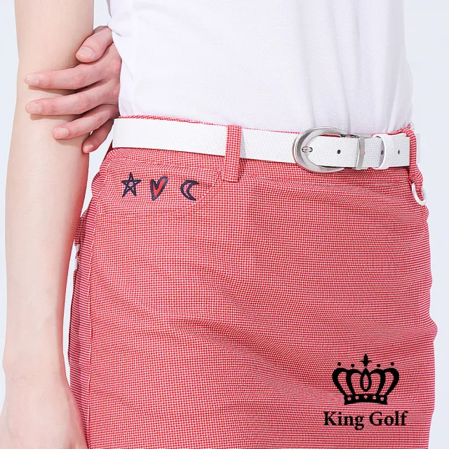 【KING GOLF】網路獨賣款-速達-格紋印圖皇冠刺繡彈性修身A LINE短裙(紅色)