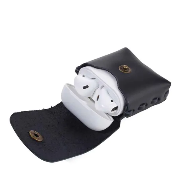【Troika】真皮藍芽耳機盒保護套#適用AirPods1.2代和其他無線耳機(充電線開口設計與極佳真皮質感)