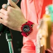 【CASIO 卡西歐】G-SHOCK 炫彩音浪 碳核心防護構造雙顯手錶-火熱紅 畢業禮物(GA-2200SKL-4A)