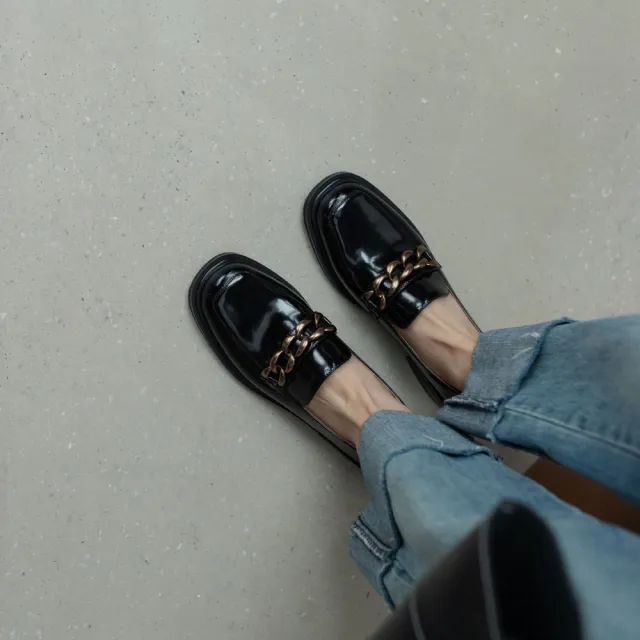 【WYPEX】現貨+預購 英倫學院風真皮鍊條樂福鞋女 平底通勤上班鞋(2色)