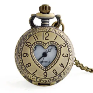 【時光旅人】古典情懷心形鏤空造型復古翻蓋懷錶 附盒裝 生日 送禮 禮物