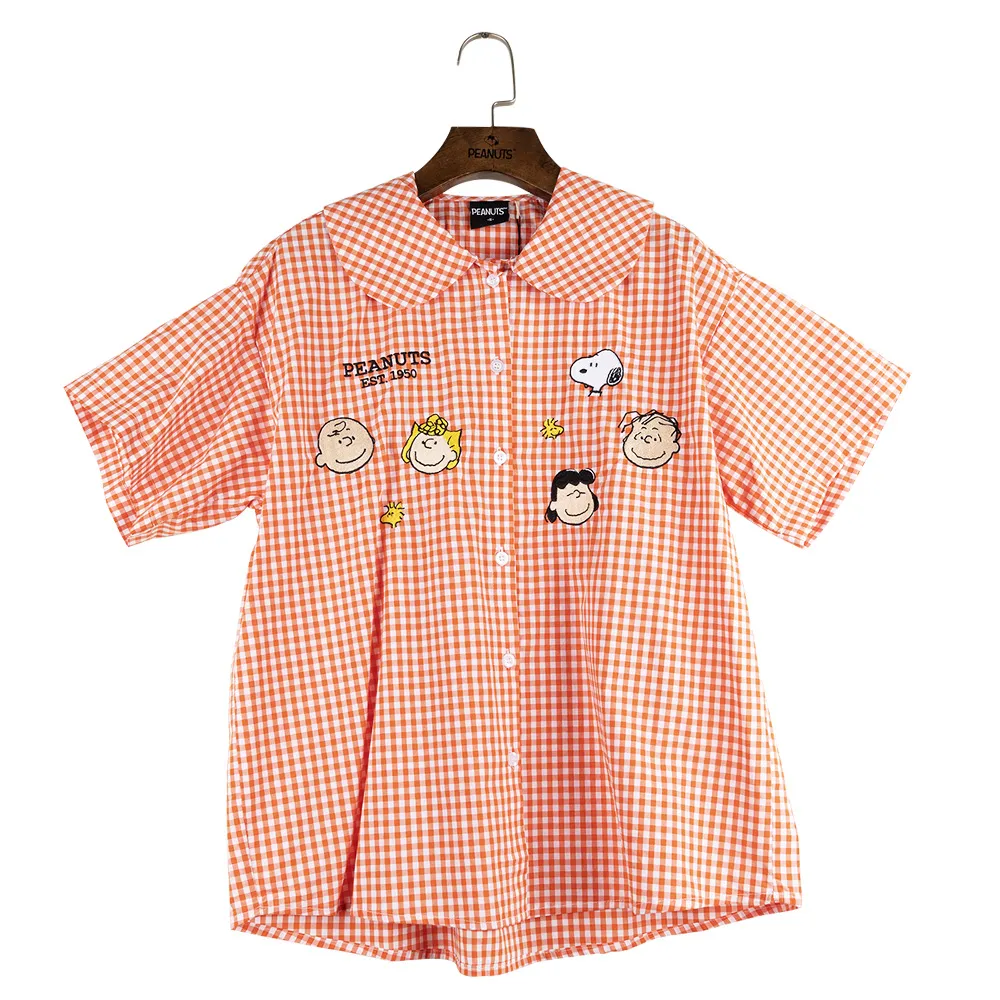 【SNOOPY 史努比】史努比與朋友們格紋圓領短袖襯衫(橘)