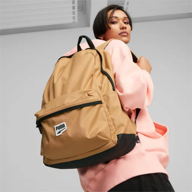 【PUMA】後背包 運動包 書包 旅行包 登山包 卡其 07965904