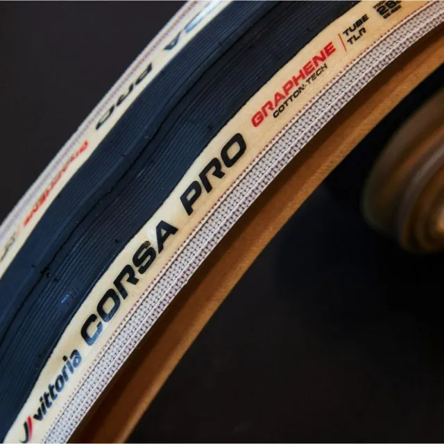 新品】Vittoria Corsa Pro 28c-