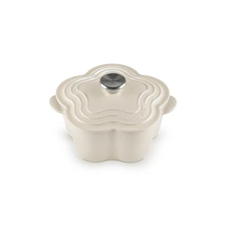 【Le Creuset】琺瑯鑄鐵鍋山茶花鍋 20cm(杏仁奶茶-鋼頭-內鍋白)