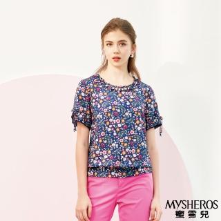 【MYSHEROS 蜜雪兒】高含棉上衣 花邊珠鑽裝飾領 滿版小花印花 綁結袖設計(藍)