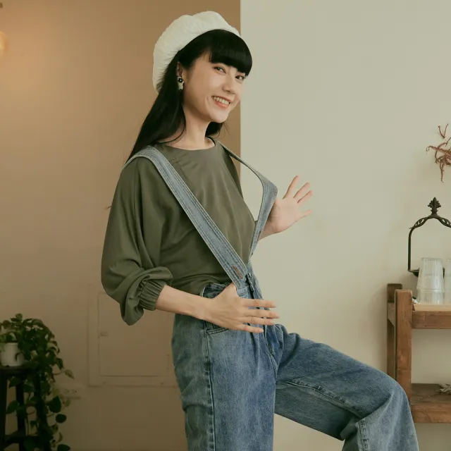 【OB 嚴選】純色寬鬆大圓領蝙蝠鬆緊袖上衣 《AB18836》