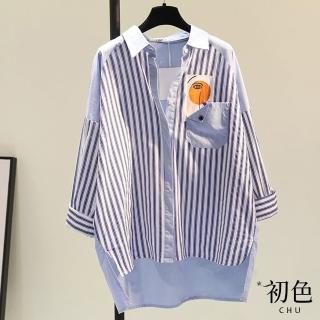 【初色】撞色條紋拼接藝術臉譜LOGO不對稱口袋長袖襯衫上衣-藍色-30593(M-2XL可選)