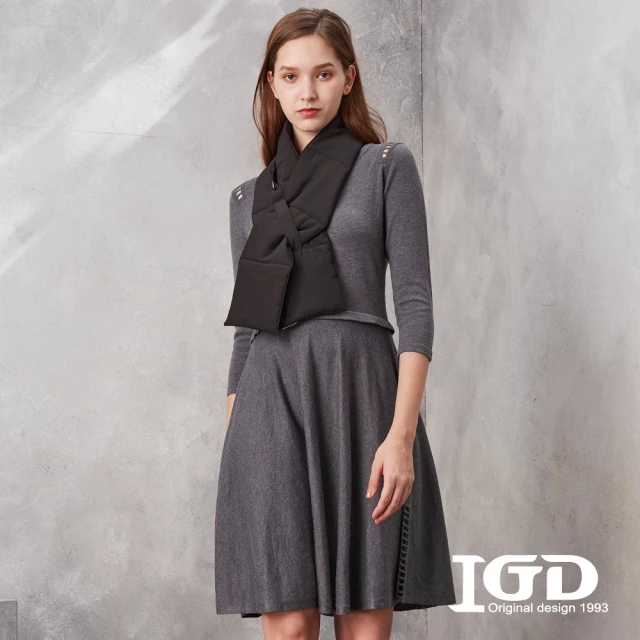 IGD 英格麗 網路獨賣款-簡約素雅V領鏤空針織連身裙/洋裝(灰色)