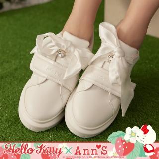 【Ann’S】Ann’S X Sanrio三麗鷗 HELLO KITTY聯名禮物大蝴蝶結寶石 魔鬼氈烙印 圓頭小白鞋3.5cm(白)