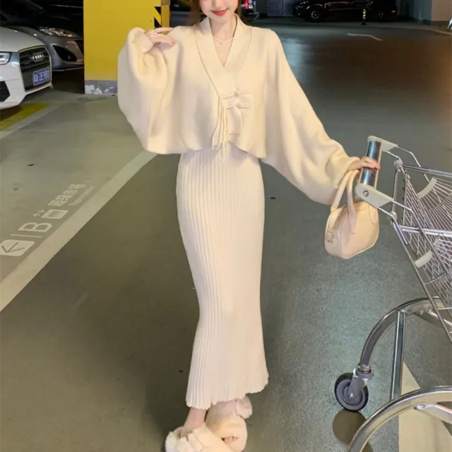 【D.studio】韓版氣質蝙蝠袖針織外套+針織連身裙(套裝 長裙 針織上衣 長袖上衣 女裝 衣服 裙子 洋裝 S226)