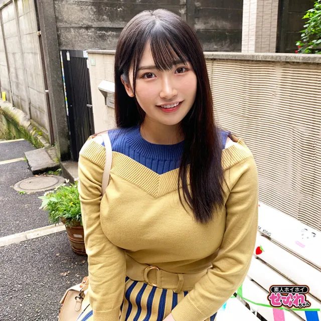 巨乳女學生 