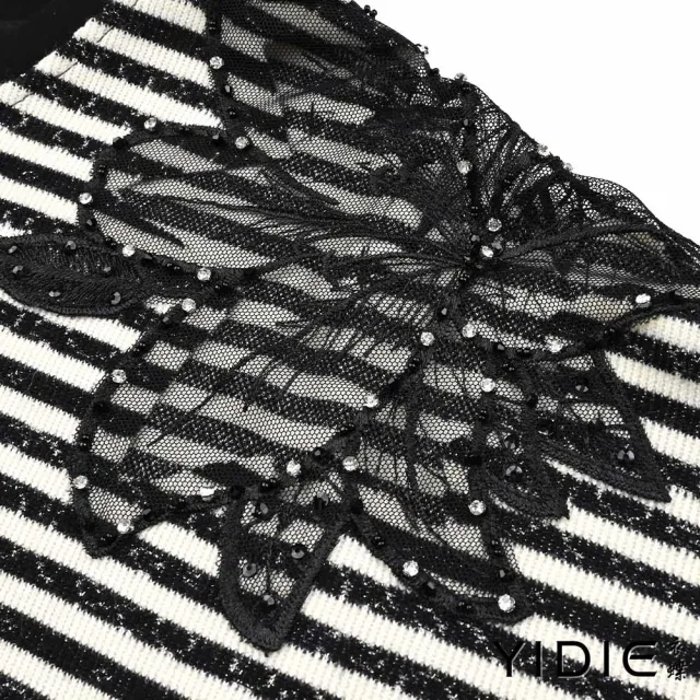 【YIDIE 衣蝶】黑白條紋落肩保暖針織上衣-黑