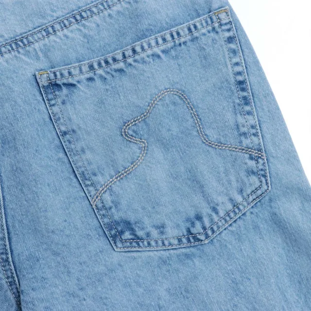 【Munsingwear】企鵝牌 女款淺藍色輕量彈性淺藍牛仔寬褲 MLQL8825
