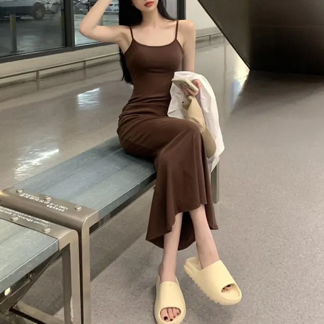 【D.studio】韓版氣質露背長版吊帶連衣裙(連身裙 洋裝 套裝 女裝 裙裝 小可愛 背心 S251)