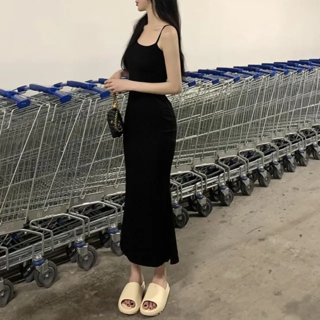 【D.studio】韓版氣質露背長版吊帶連衣裙(連身裙 洋裝 套裝 女裝 裙裝 小可愛 背心 S251)