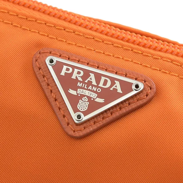 【PRADA 普拉達】經典三角LOGO尼龍手拿包化妝包萬用包(橘)