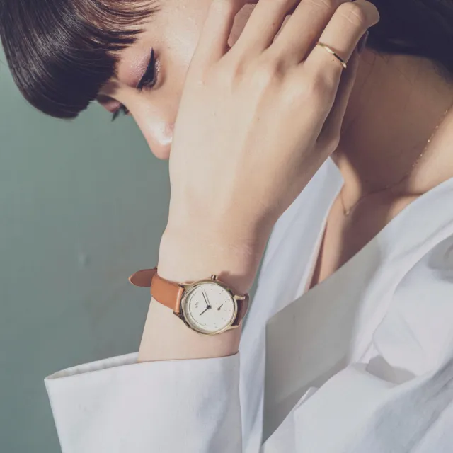 【ete】簡約個性大錶徑皮革腕錶(棕色)