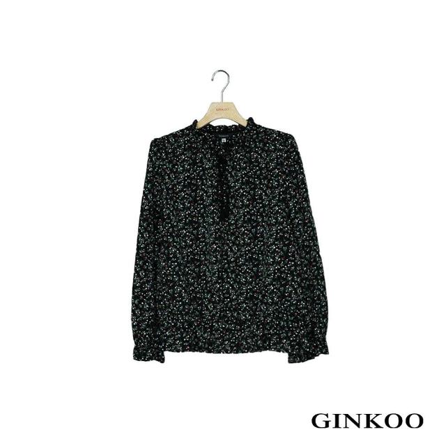 【GINKOO 俊克】滿版印花流蘇綁帶上衣