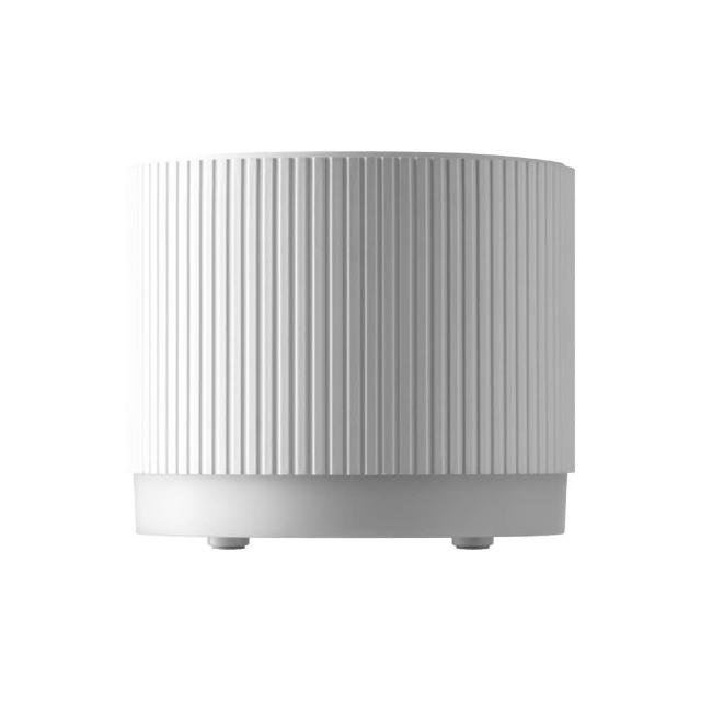 伊聖詩雨林香氛機為專業香氛擴散器，結合自然雨林香氣與現代科技，提供舒適的居家香氛體驗。具備靜音運作、自動調節濕度與溫度功能，適合室內空間使用，提升生活品質與放鬆氛圍。