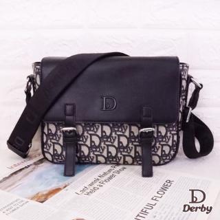 【Derby】經典Logo 斜揹包 23004