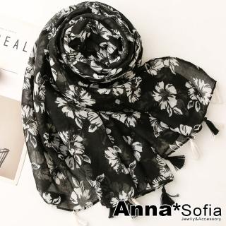 【AnnaSofia】保暖柔軟棉麻感披肩圍巾-柔美流蘇墜 現貨(扶桑花語-黑系)