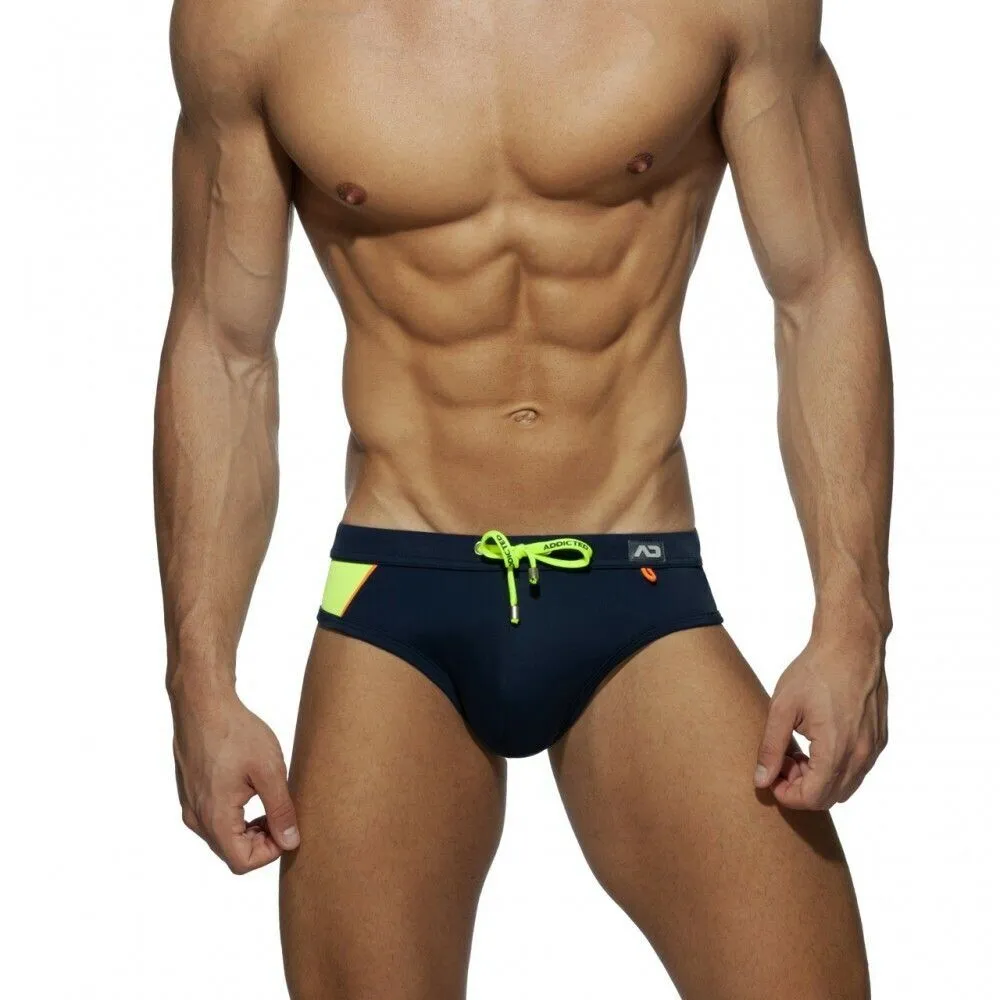 【ADDICTED】西班牙製  夏季必備款泳褲 AD競速運動三角泳褲(ADS231)