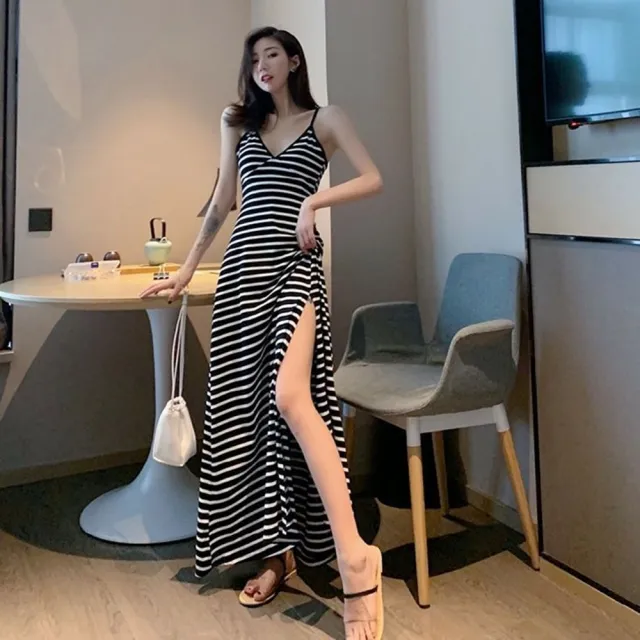【D.studio】韓版復古開叉V領性感小黑裙洋裝(連衣裙套裝連身裙衣服女裝背心上衣長版上衣禮服 S257)