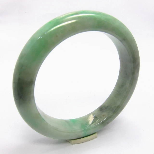 小樂珠寶小樂珠寶 翡翠手鐲 滿色正陽綠天然A貨玉鐲(手圍號18.1 內徑56.8mm V865)