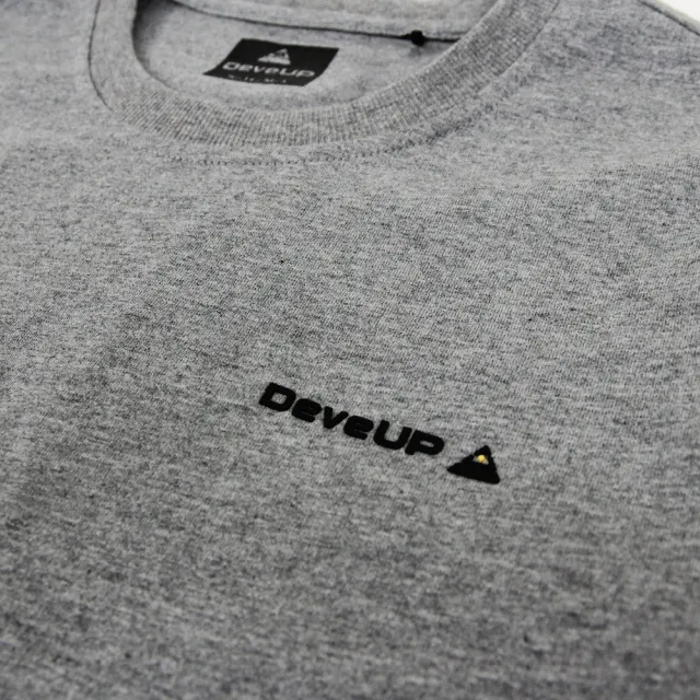 【DeveUP】『DeveUP』棉質長袖圓領LOGO-TEE(產品編號 : D02403 麻花灰)