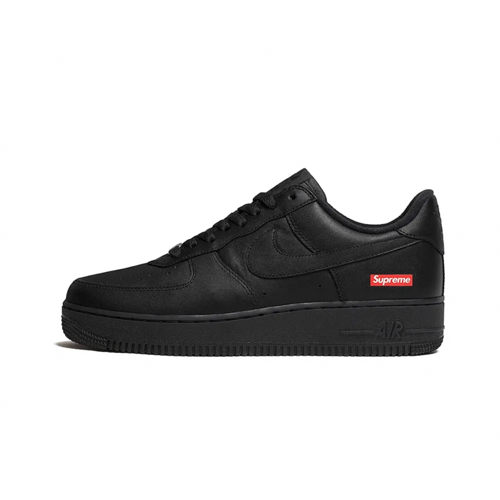 NIKE 耐吉】Supreme x Nike Air Force 1 黑聯名款男鞋休閒鞋