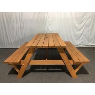 【Brother 兄弟牌】六尺黃柏野餐啤酒桌九尺木柄傘米白及綠色任選+12KG鑄鐵傘座(戶外桌椅)