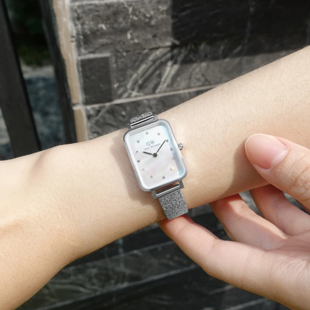 Daniel WellingtonDaniel Wellington Quadro方錶系列 珍珠母貝 米蘭編織不鏽鋼手錶 銀白色 20mm(DW00100580)