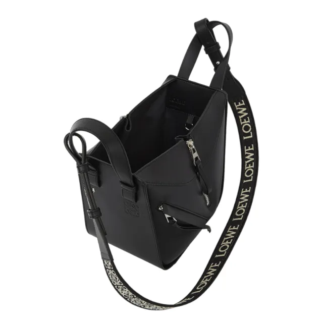 【LOEWE 羅威】Compact Hammock 小型 緹花背帶 緞面小牛皮 吊床包 肩背包 手提包 黑色『entrupy安心購』