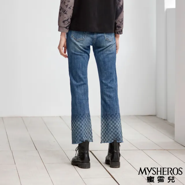 【MYSHEROS 蜜雪兒】小喇叭牛仔長褲 方格亮鑽褲腳裝飾 前釦拉鍊設計(藍)