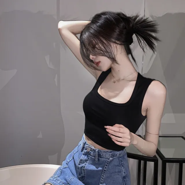 【D.studio】韓版性感方領露鎖骨運動背心(帶胸墊免穿內衣運動上衣小可愛 女裝衣服短版上衣短板上衣 V275)