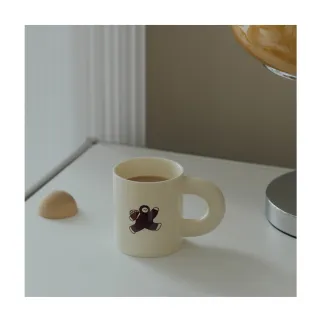 【zozo】韓系奶油色陶瓷馬克杯(咖啡杯 水杯 大耳杯 情侶杯 陶瓷馬克杯 不規則馬克杯 交換禮物)